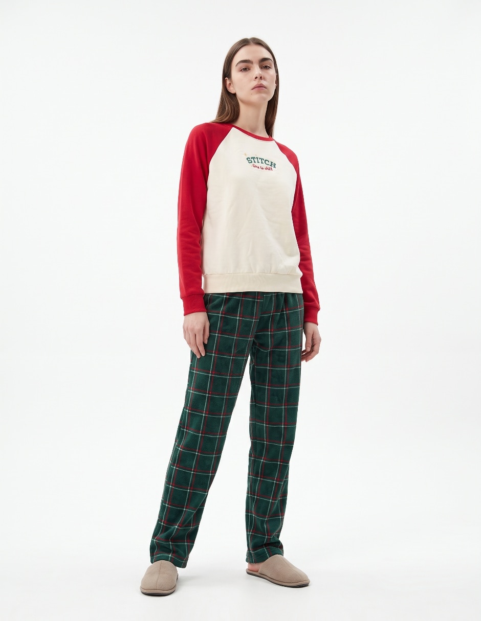 Conjunto pijama navideña Stitch para mujer